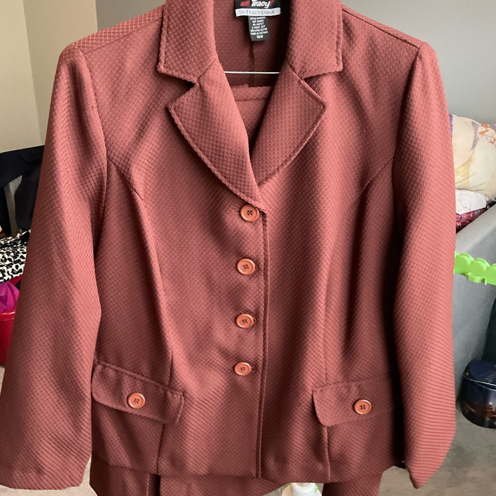 Tracy Evans 2Piece Suit 18W